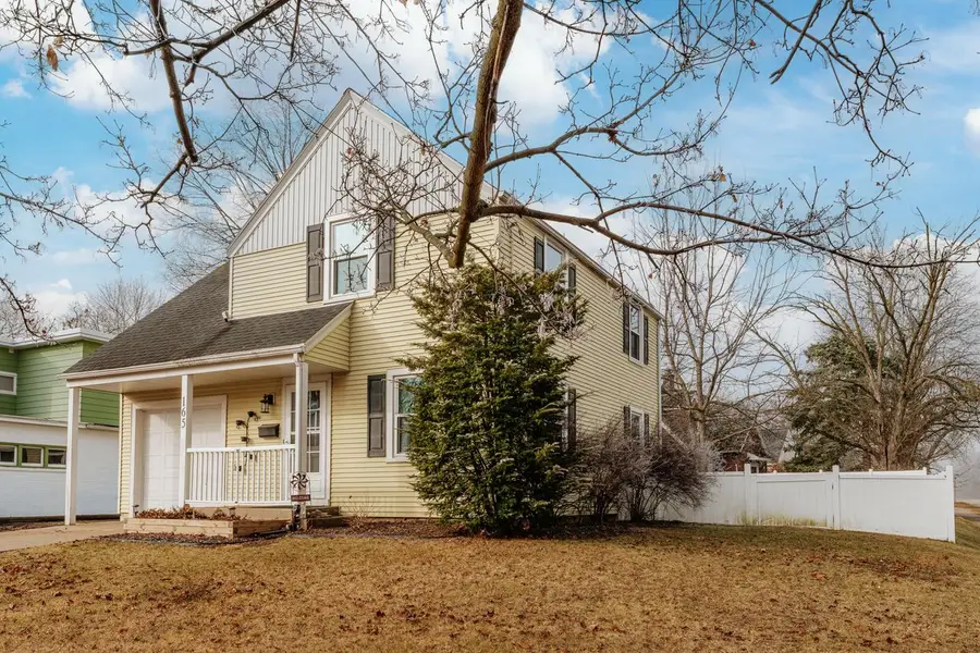 165 N Elmwood AVENUE, Burlington, WI 53105 - #2