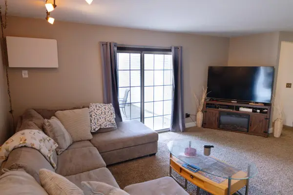 401 Slinger ROAD #1, Slinger, WI 53086