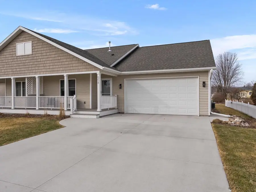 558 Pickett St STREET, Plymouth, WI 53073 - #2