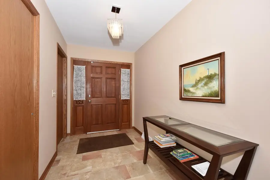 5458 Wild Cherry CIRCLE, Greendale, WI 53129 - #3