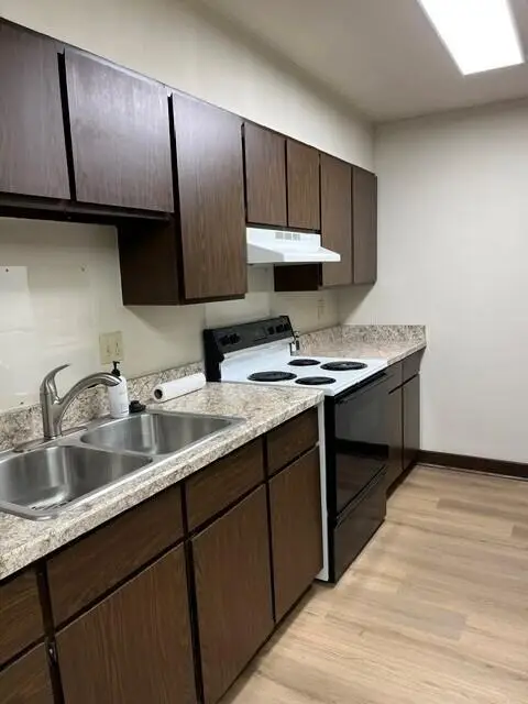 N89W16329 Cleveland AVENUE, Menomonee Falls, WI 53051 - #2