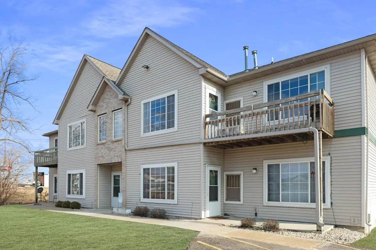 330 E Tyranena Park ROAD #2, Lake Mills, WI 53551 - #1