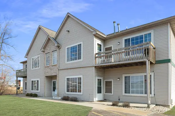 330 E Tyranena Park ROAD #2, Lake Mills, WI 53551