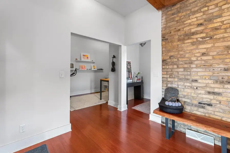 101 W Vine STREET, Milwaukee, WI 53212 - #2