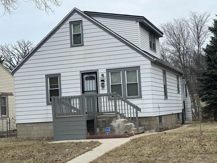 5224 N 47th STREET, Milwaukee, WI 53218 - #2