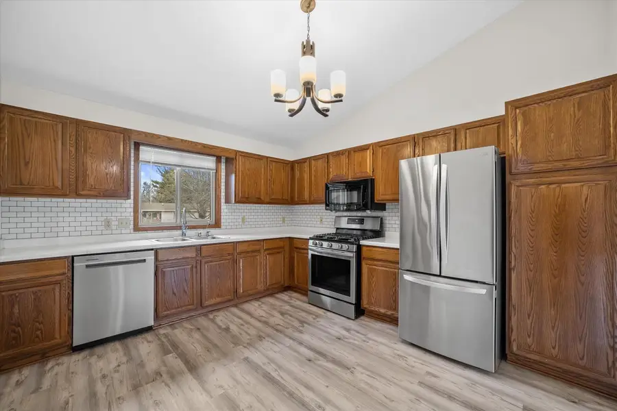 1909 Patricia LANE, Waukesha, WI 53188 - #2