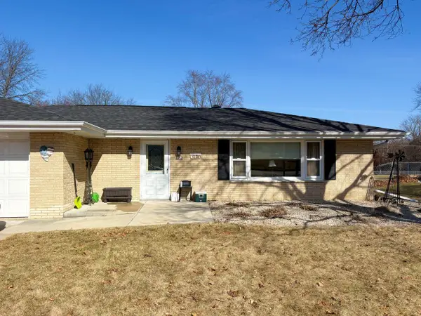2532 S Seymour PLACE, West Allis, WI 53227