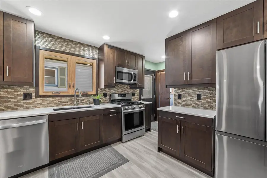 8613 W Schlinger AVENUE, West Allis, WI 53214 - #3