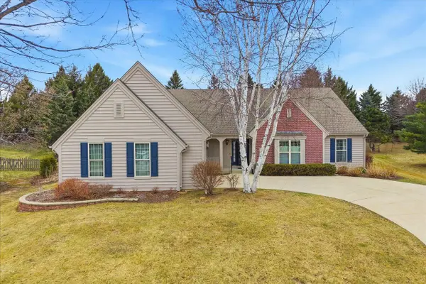 446 W Bridge COURT, Grafton, WI 53024