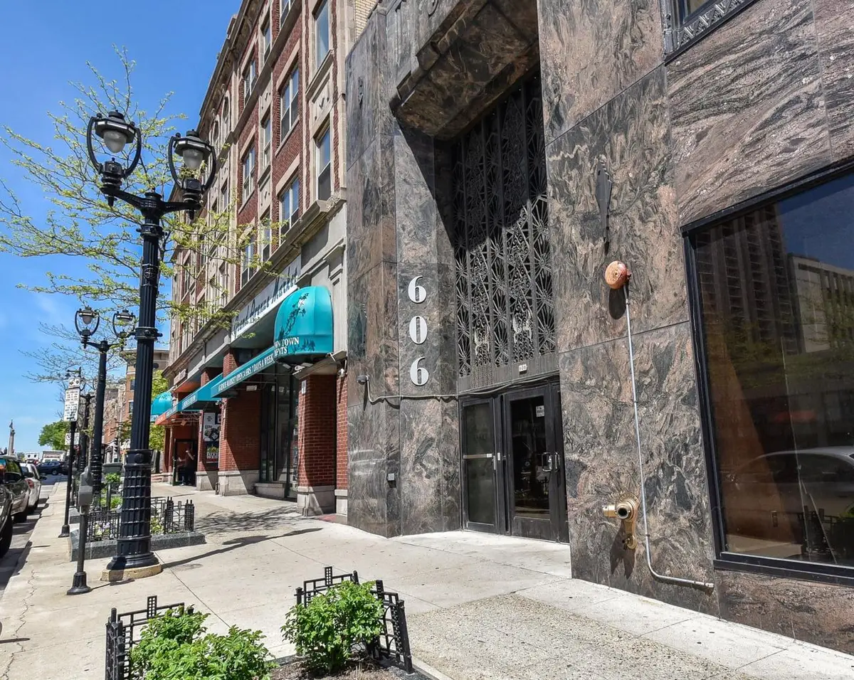 606 W Wisconsin AVENUE #311, Milwaukee, WI 53203 - #1