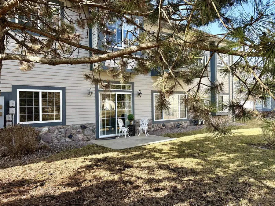 5322 S Hidden DRIVE, Greenfield, WI 53221 - #3