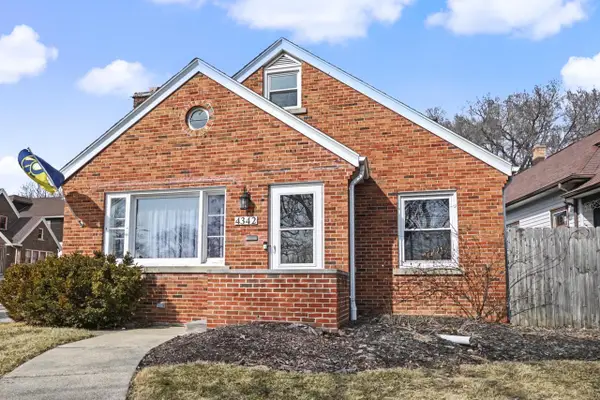 4342 W Martin DRIVE, Milwaukee, WI 53208