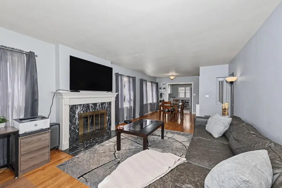 4342 W Martin DRIVE, Milwaukee, WI 53208 - #2