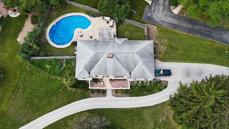 2135 Michelle DRIVE, Brookfield, WI 53045 - #2