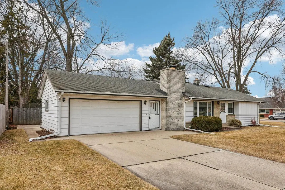 3804 6th AVENUE, South Milwaukee, WI 53172 - #1