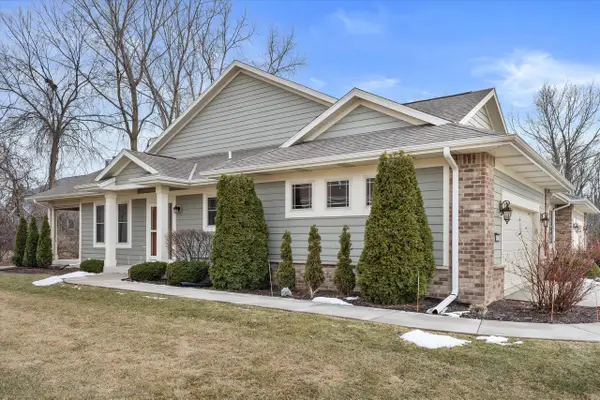 14122 W Honeyager DRIVE, New Berlin, WI 53151