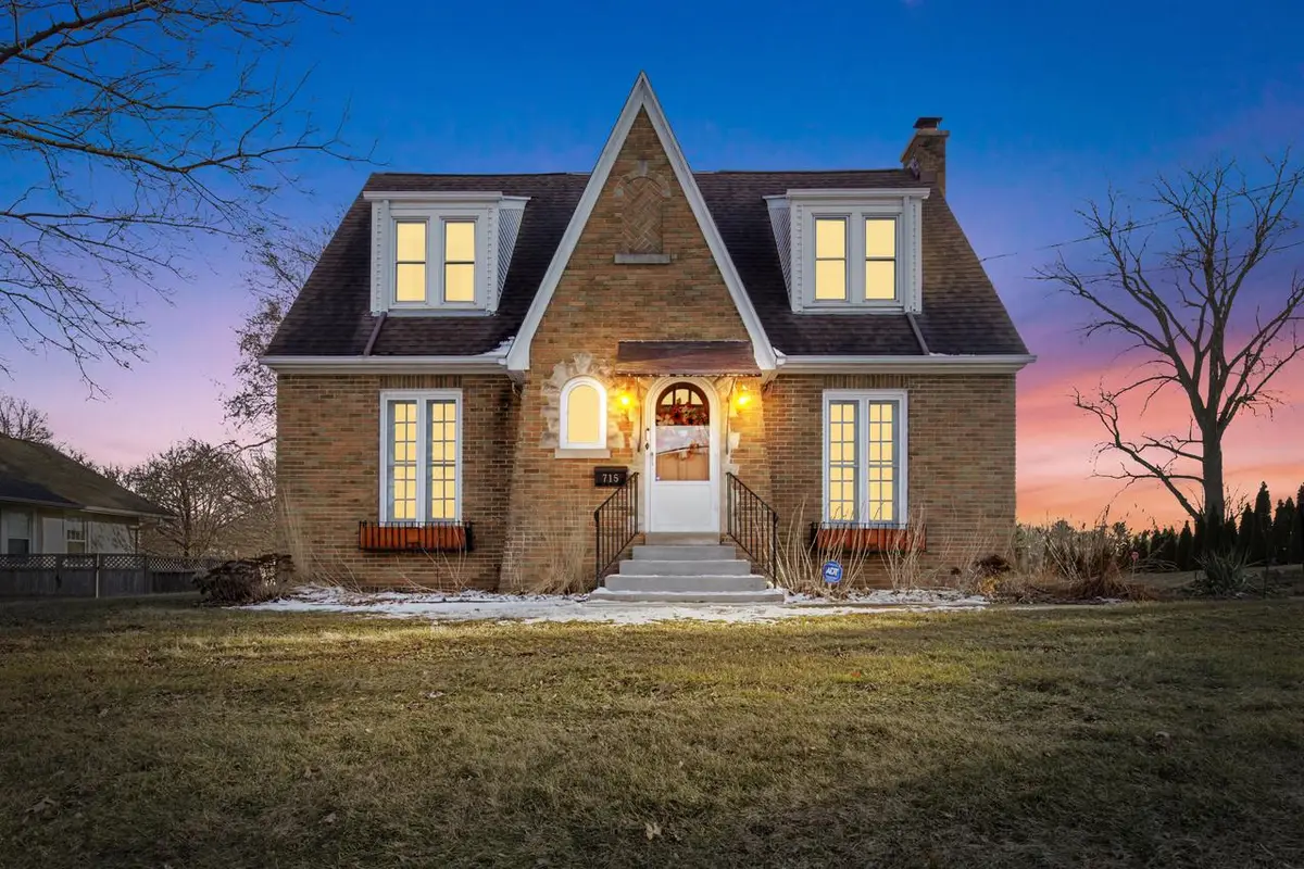 715 E College AVENUE, Waukesha, WI 53186 - #1