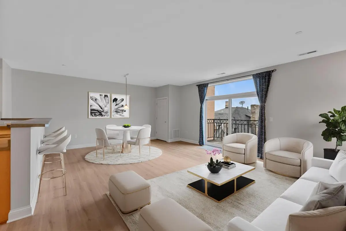 1920 N Farwell AVENUE #403, Milwaukee, WI 53202 - #1