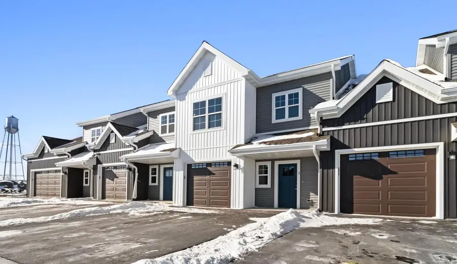 1675 Reigle DRIVE #Unit #4, Kewaskum, WI 53040 - #3