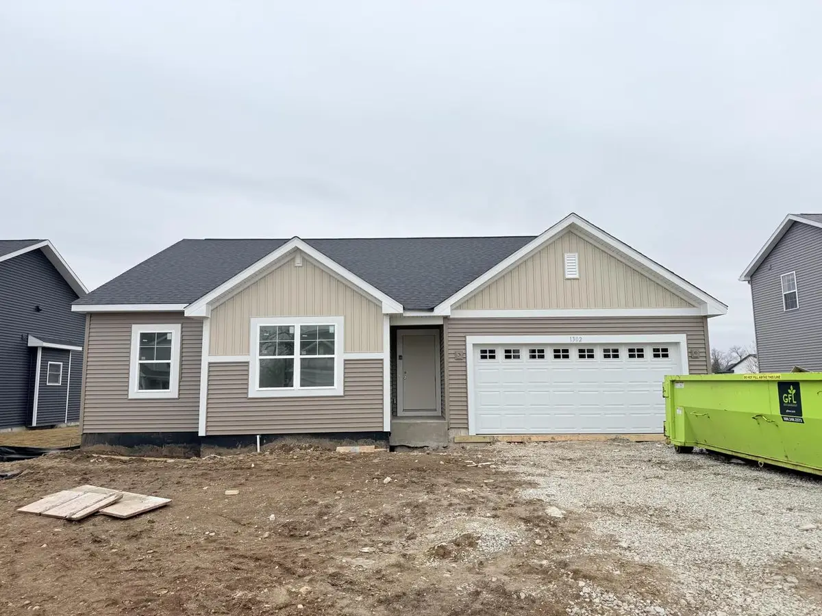 1302 Evergreen DRIVE, Delavan, WI 53115 - #1