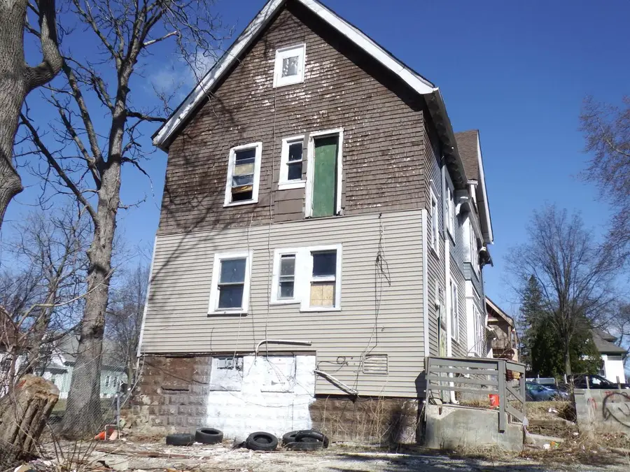 1105 W Keefe AVENUE #1107, Milwaukee, WI 53206 - #3