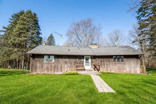 6372 Wildlife ROAD, Allenton, WI 53002
