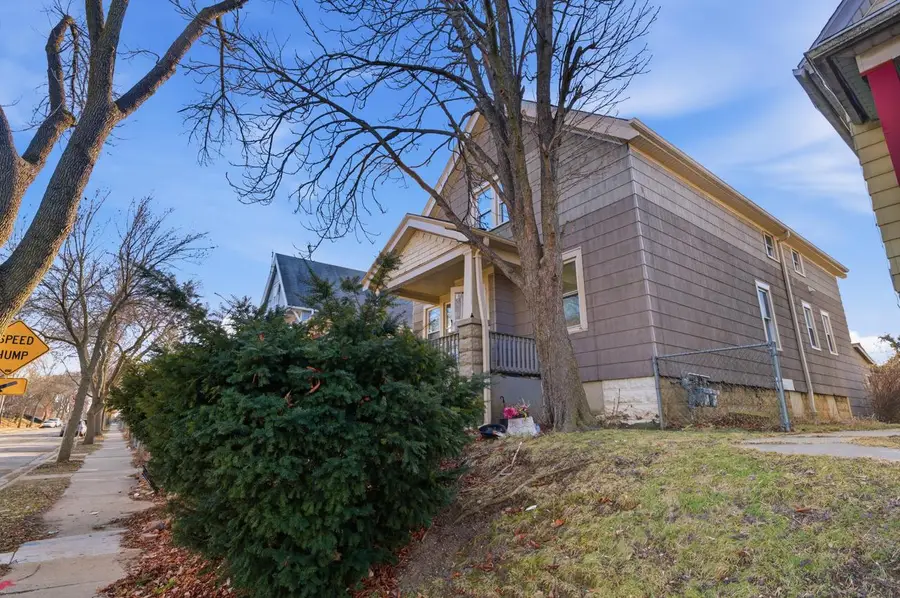 3381 N 22nd STREET, Milwaukee, WI 53206 - #3