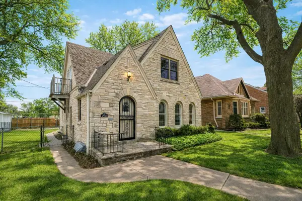 2951 N 70th STREET, Milwaukee, WI 53210