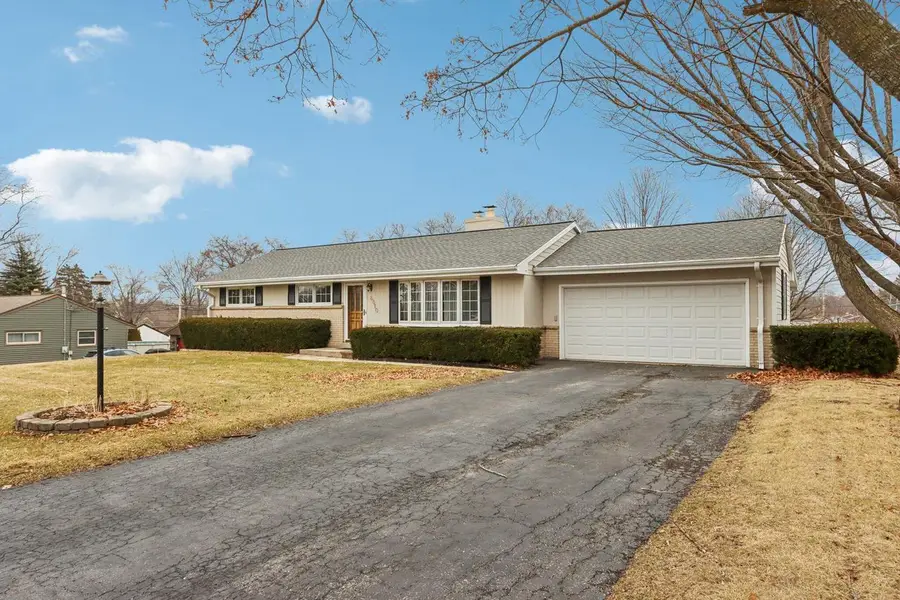 8810 S Patricia BOULEVARD, Oak Creek, WI 53154 - #3