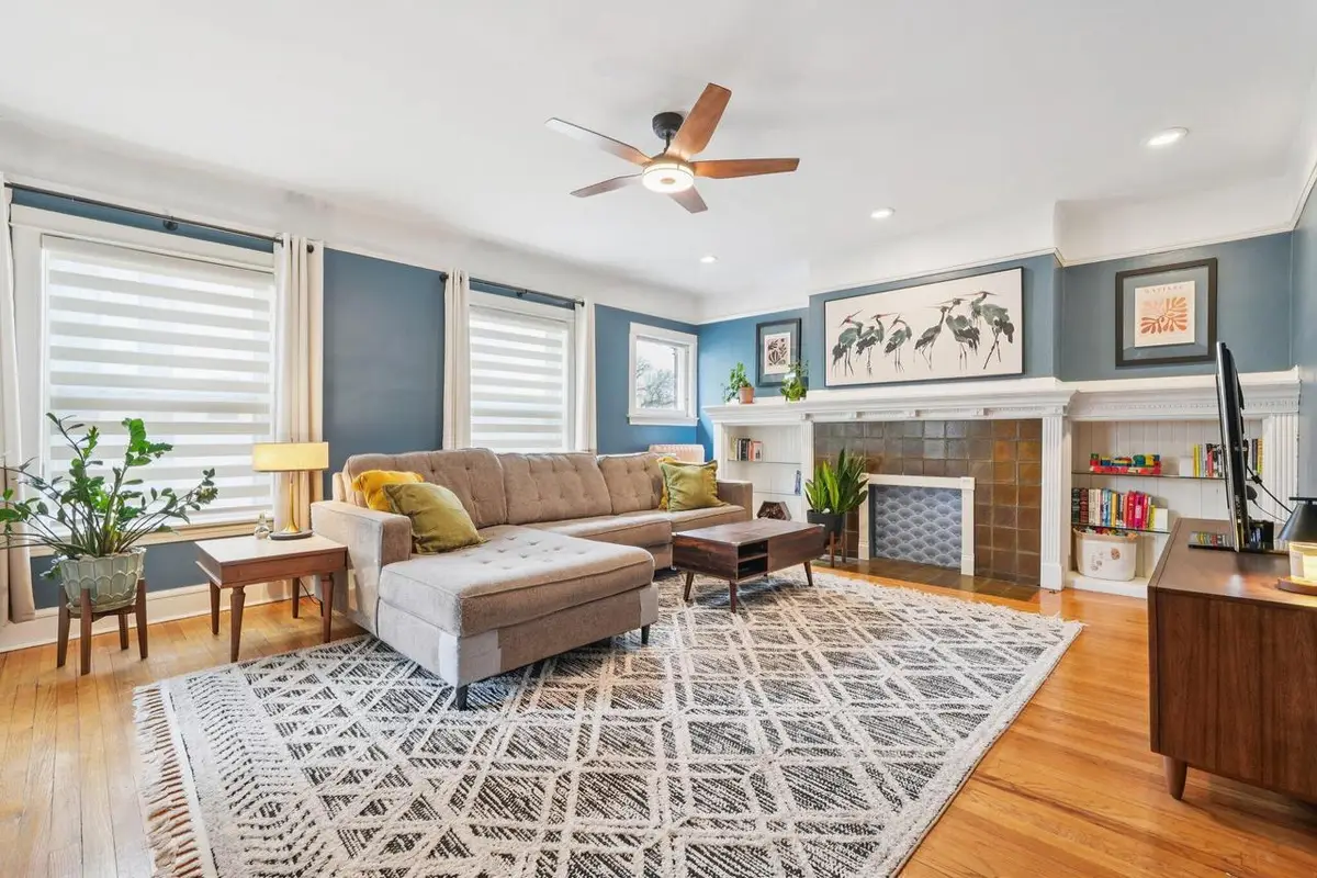 1704 E Kane STREET #F, Milwaukee, WI 53202 - #1