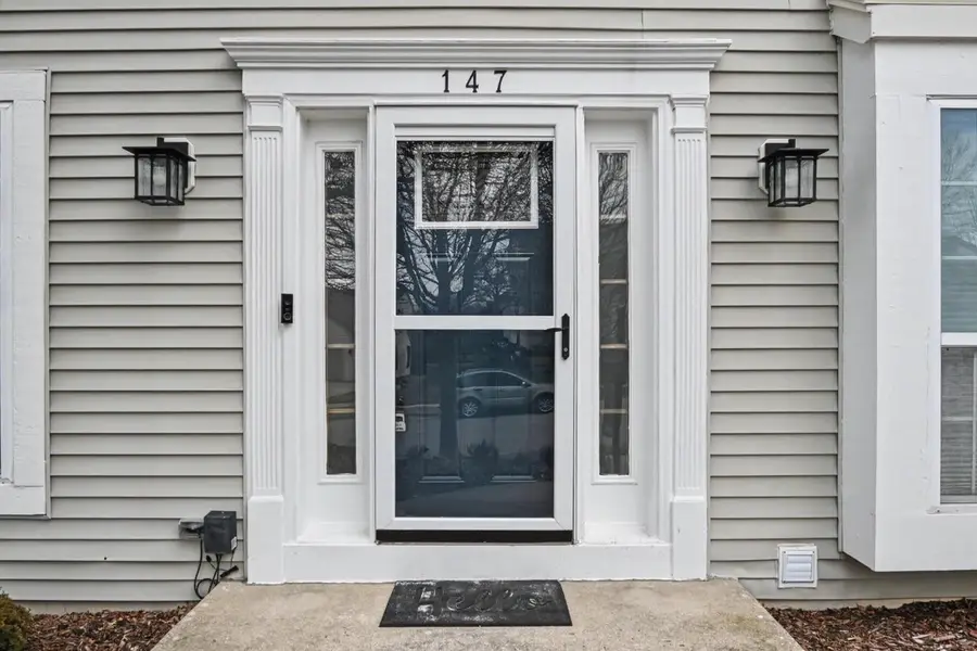 147 Manchester DRIVE, Waukesha, WI 53188 - #2