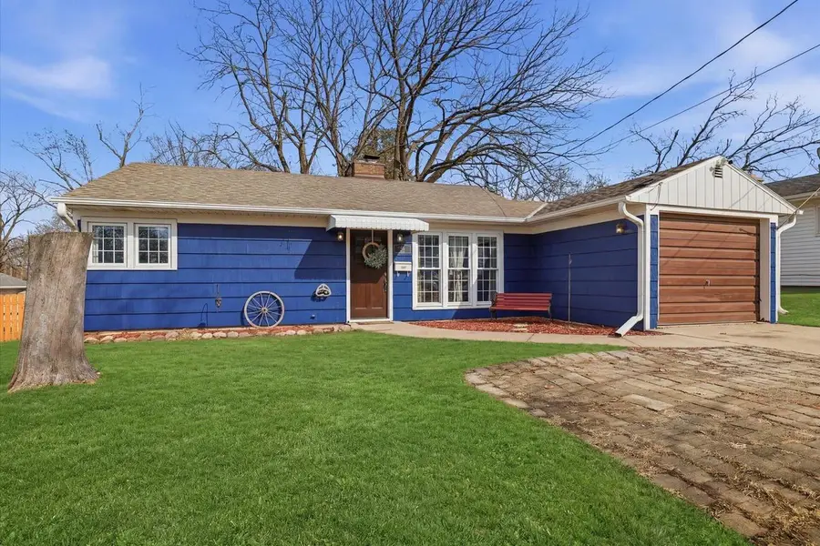 1011 Aurora STREET, Waukesha, WI 53186 - #3