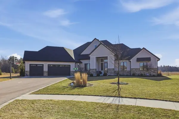 3082 Monona COURT, Oconomowoc, WI 53066