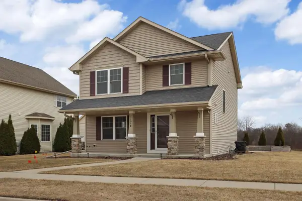 1172 Spring Brook DRIVE, Burlington, WI 53105