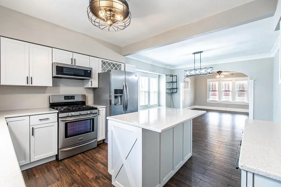 909 Arthur AVENUE, Racine, WI 53405 - #3