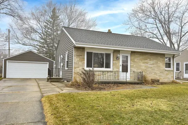 2621 S 85th STREET, West Allis, WI 53227