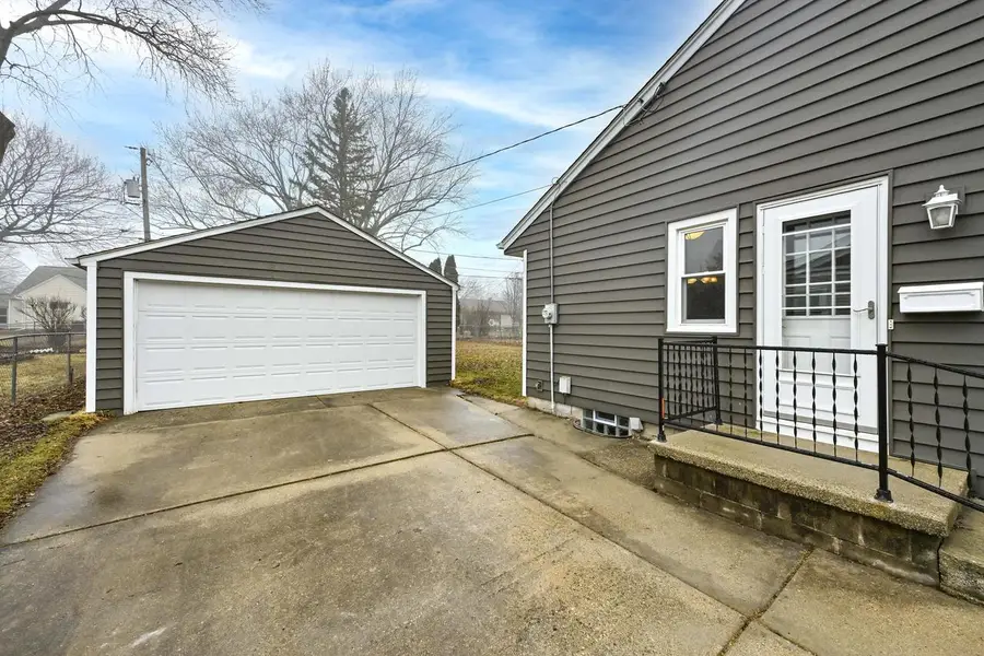 2621 S 85th STREET, West Allis, WI 53227 - #2