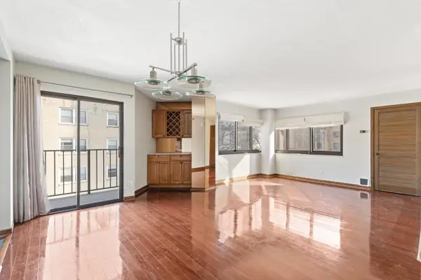 1633 N Prospect AVENUE #3E, Milwaukee, WI 53202