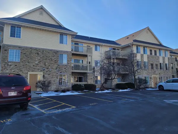 530 Windstone DRIVE #303, Hartland, WI 53029