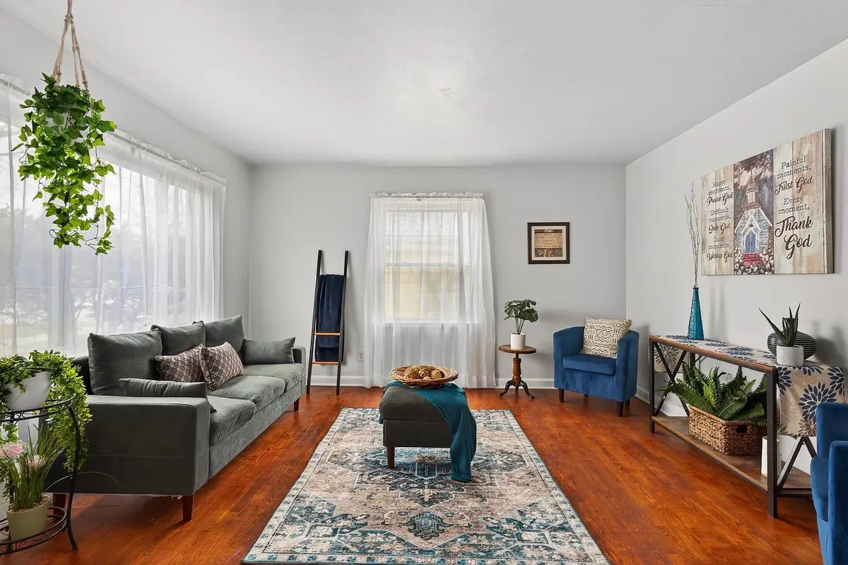 4215 W Florist AVENUE, Milwaukee, WI 53209 - #1