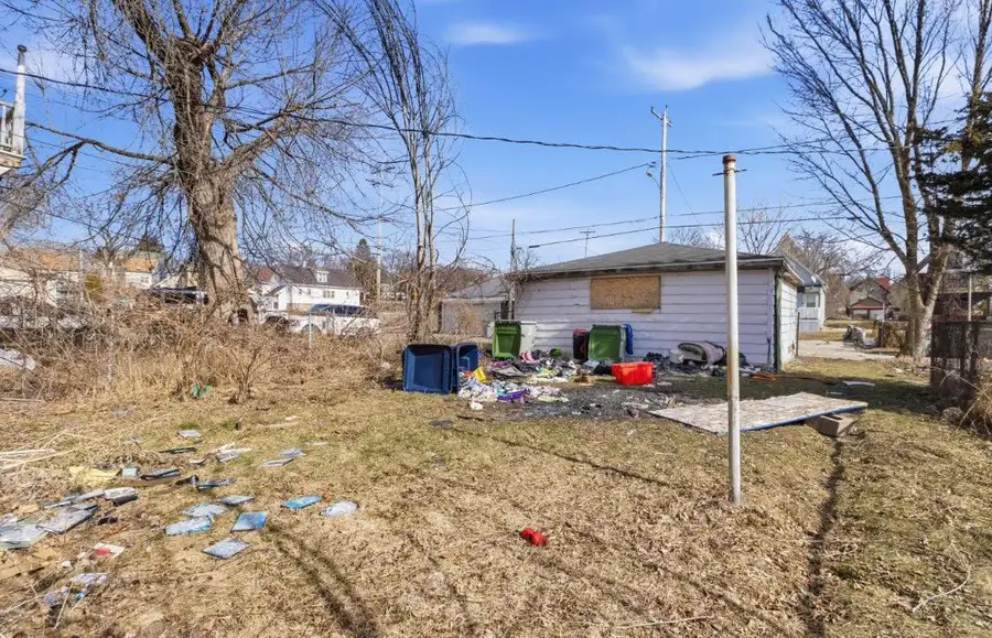 3290 N 10th STREET, Milwaukee, WI 53206 - #3
