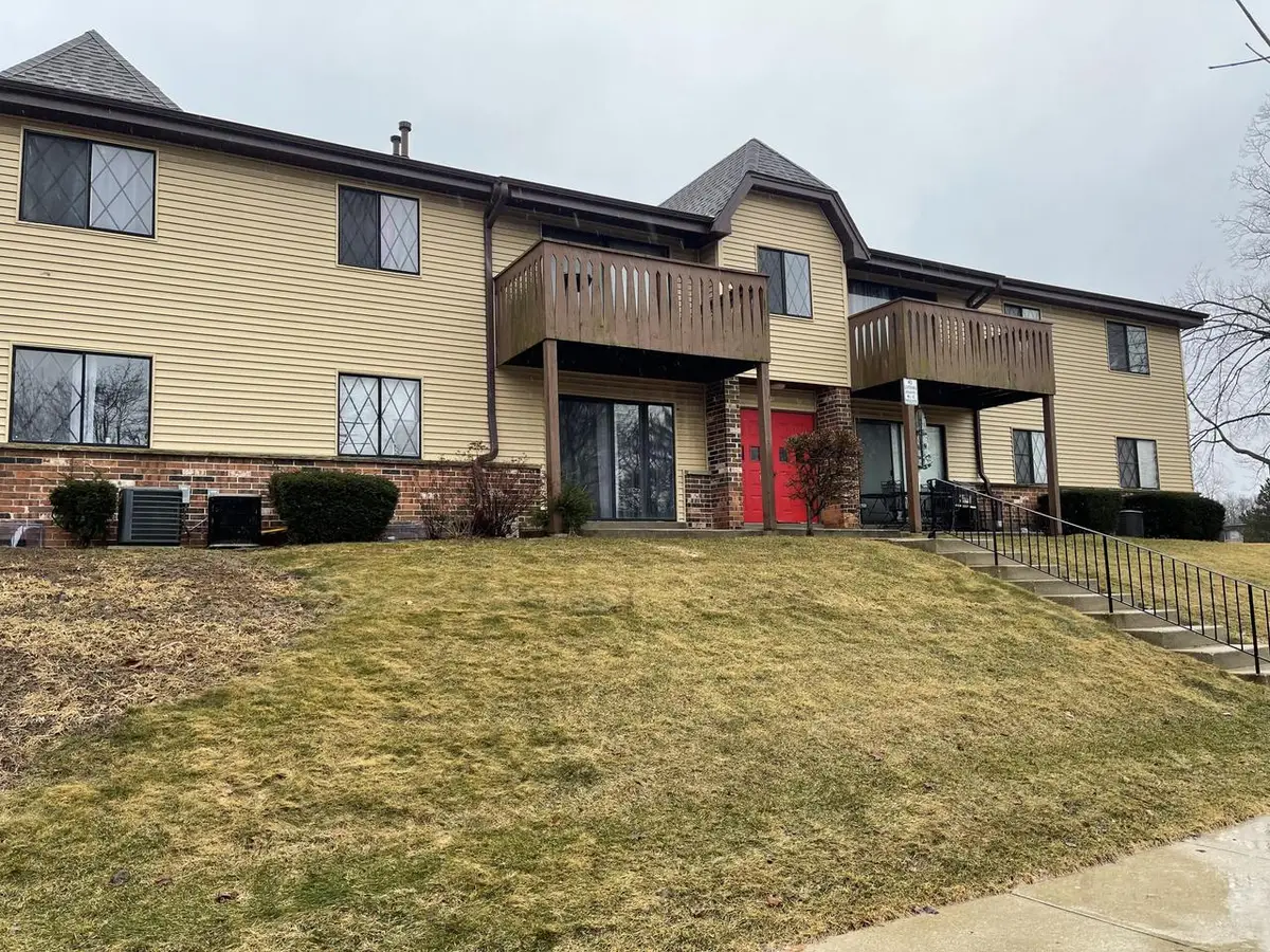 6051 W Port AVENUE #104, Milwaukee, WI 53223 - #1