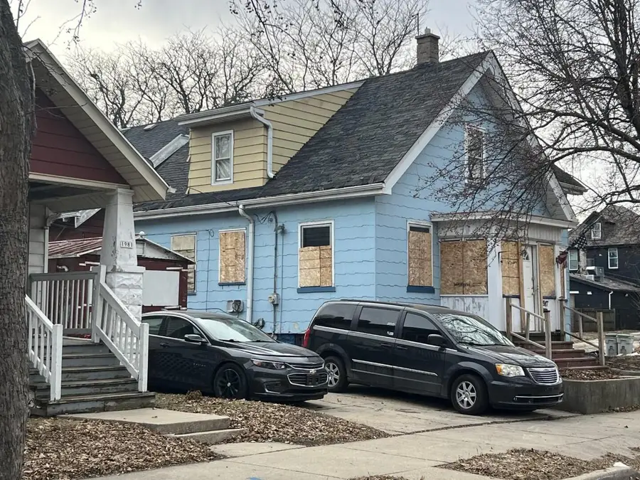 1987 W Melvina STREET, Milwaukee, WI 53206 - #2