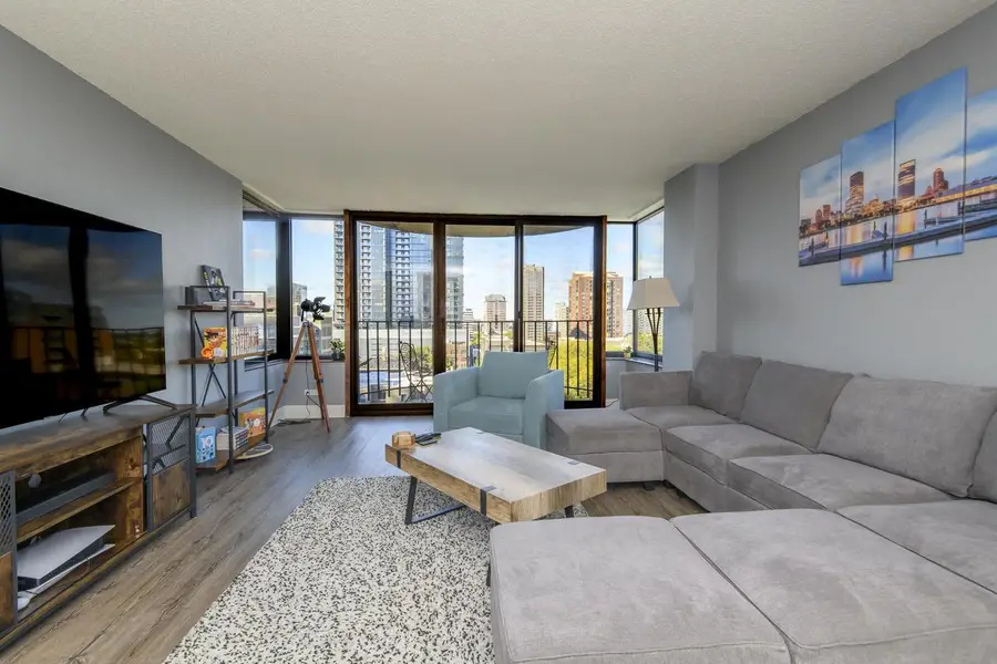 929 N Astor STREET #807, Milwaukee, WI 53202 - #2