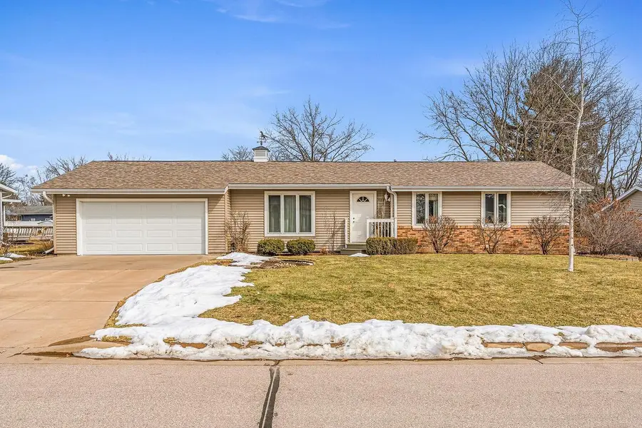1559 Young DRIVE W, Onalaska, WI 54650 - #2