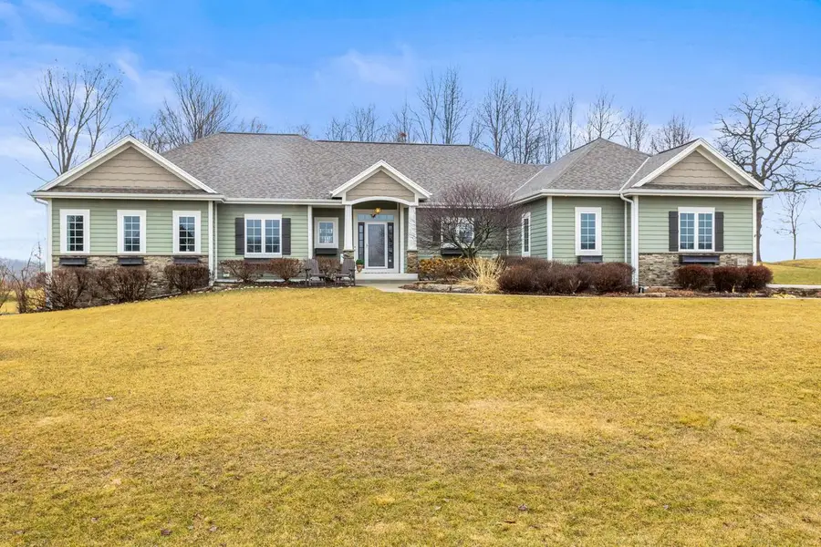 3842 Timber Stone WAY, Hubertus, WI 53033 - #2