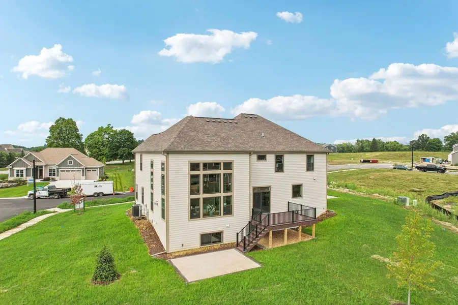 W208N5652 Turnberry LANE, Menomonee Falls, WI 53051 - #3