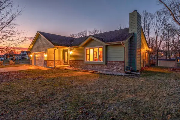 605 Cleveland AVENUE, Hartford, WI 53027