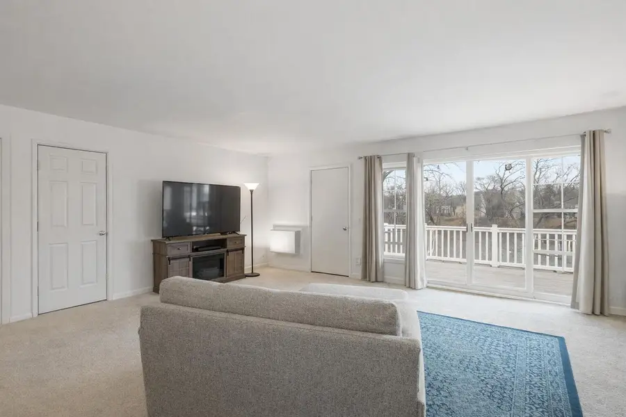 524 Laurel Lake ROAD #8, Thiensville, WI 53092 - #2