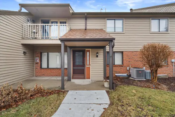 3721 W Loomis ROAD, Greenfield, WI 53221